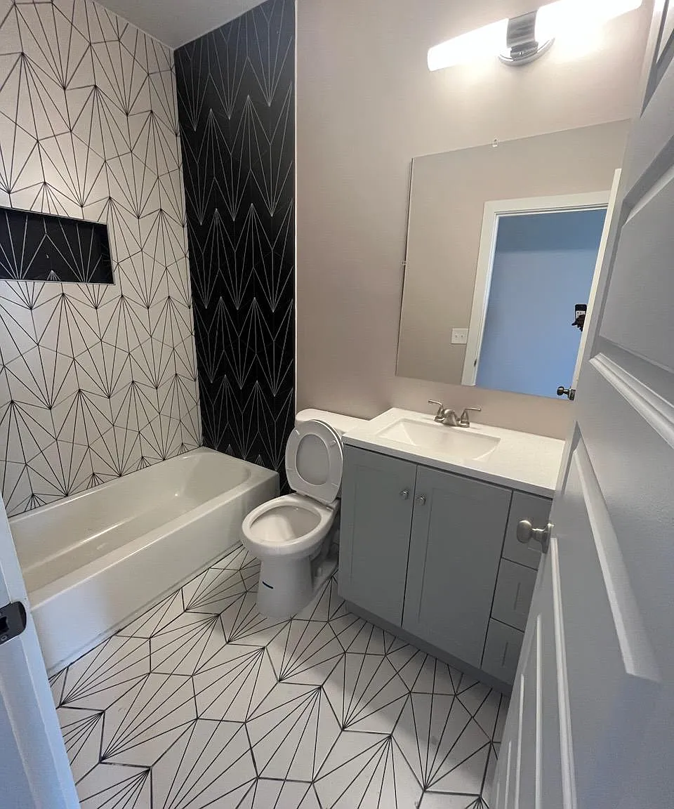4015 Eastern Avenue - 3R — Photo 1
