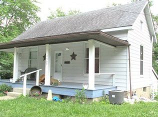 1503 E Walnut St, Petersburg, IN 47567