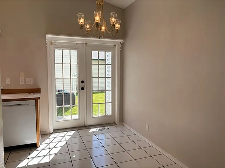 2581 W Grenoble Ln — Photo 9
