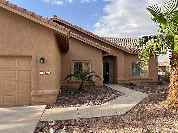 2nd image of 10442 E 39th Pl