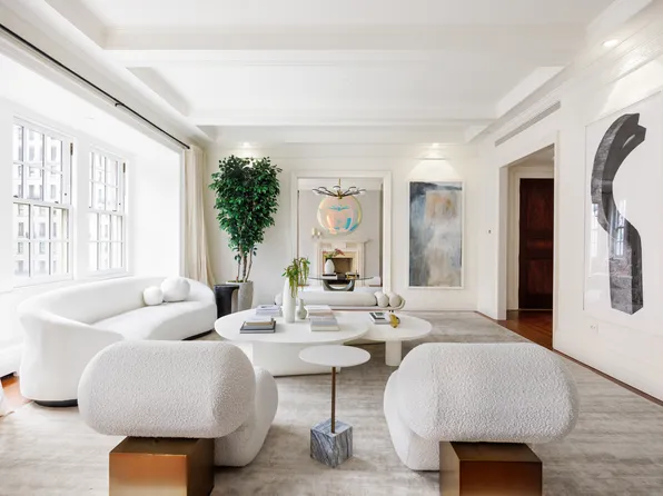 823 Park Avenue image 1 of 18