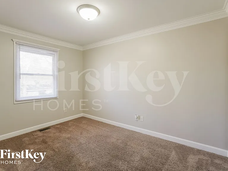 3219 W Beach Dr — Photo 11