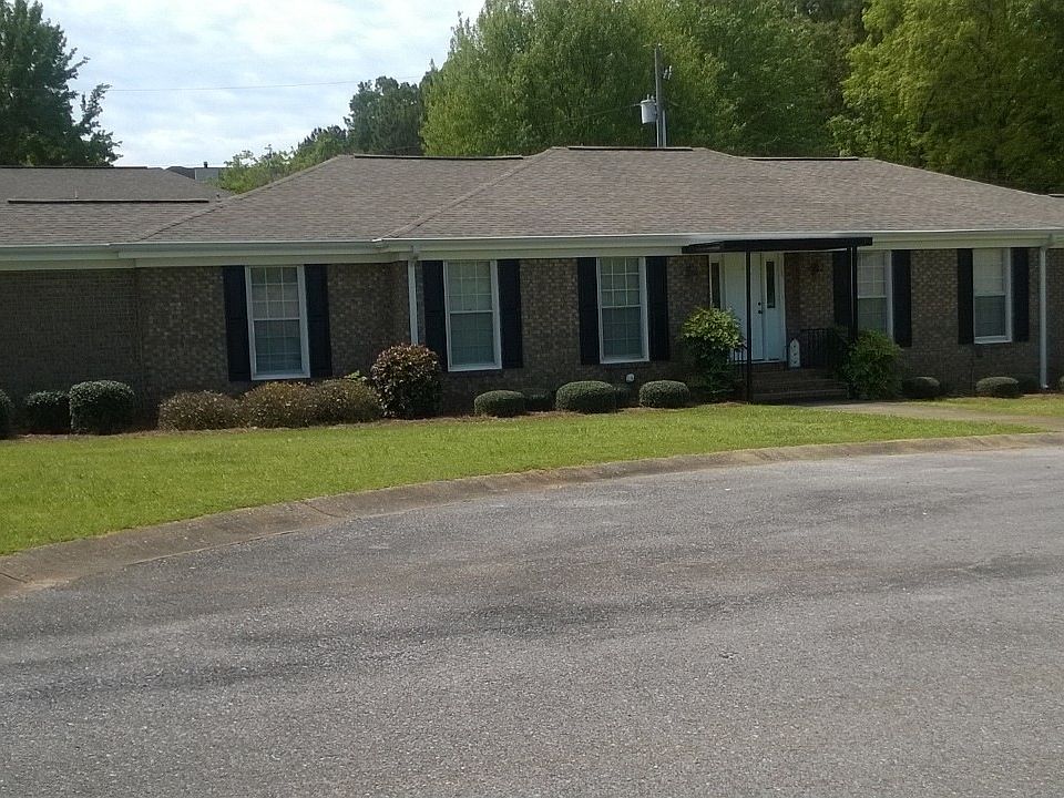 115 Piccadilly Circle