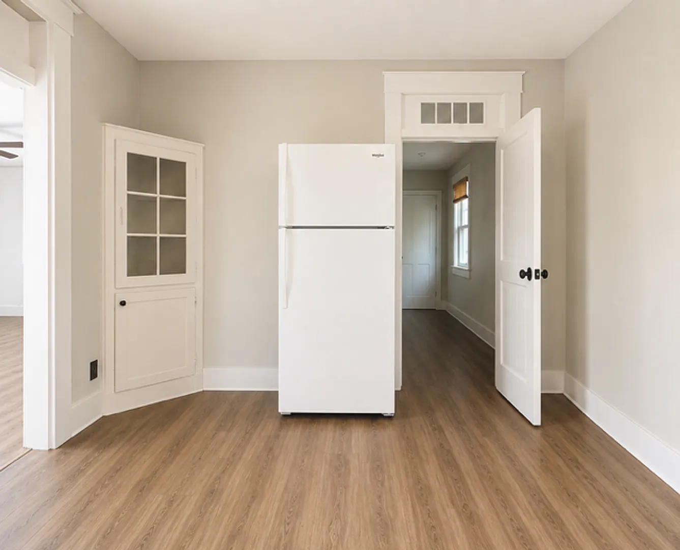309 S McKinley Ave - Available Now! - Spacious 2br Near Ball State & The Village — Photo 3