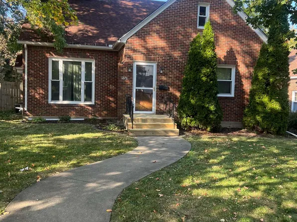 1276 W Logan St, Freeport, IL 61032