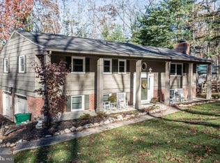 8017 Dogwood Dr, Fayetteville, PA 17222