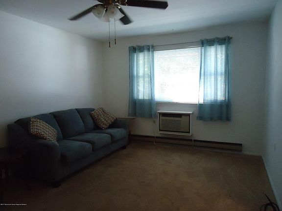 4th image of 133 Hudson #B