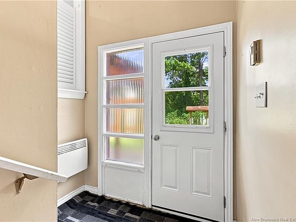 3rd image of 727 Gregg Ct