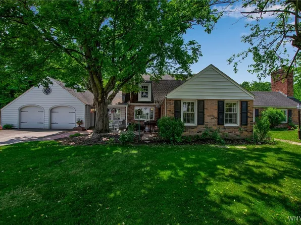 10141 Greiner Rd, Clarence, NY 14031