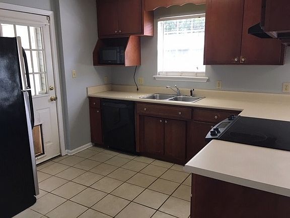 4th image of 4189 Hamilton Cir