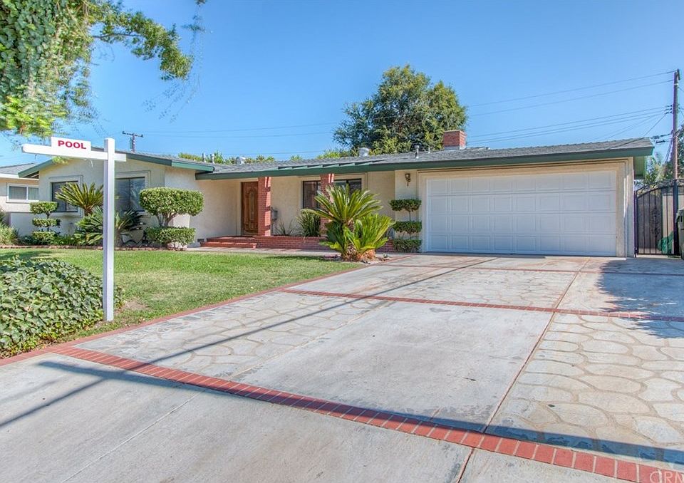 1st image of 422 E Lucille Ave