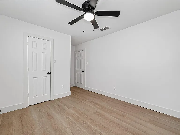 1834 Shadow Rock Dr — Photo 26