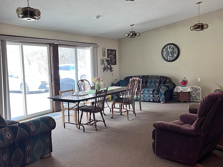 W528 Park Dr #1 — Photo 8