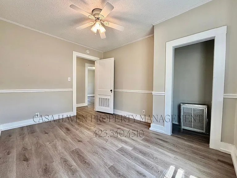 320 Clark St — Photo 9