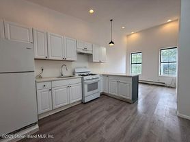 486 Jersey St, Staten Island, NY