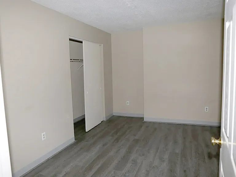 25 Laval Street Apartments — Photo 45