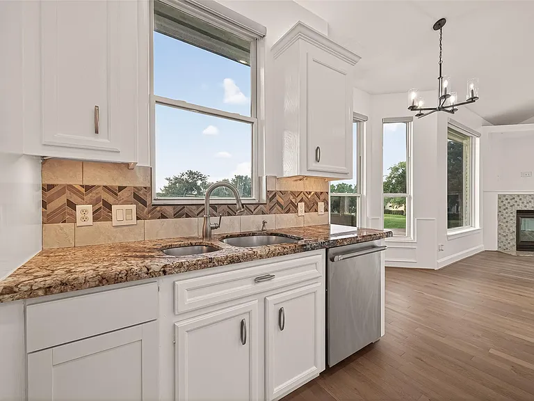 7203 Timberlake Dr — Photo 23
