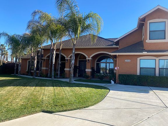 2nd image of 2026 N Castle Dr
