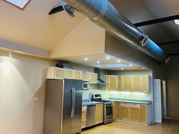 1926 W Grand Ave Floor 2