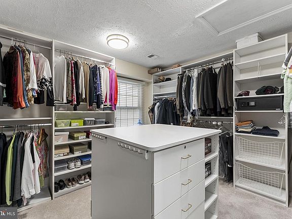 5th image of 36 Rutherford Cir