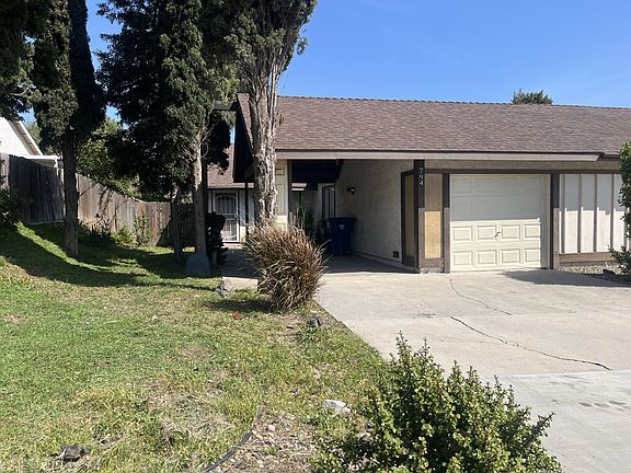 2nd image of 794 Hacienda Dr