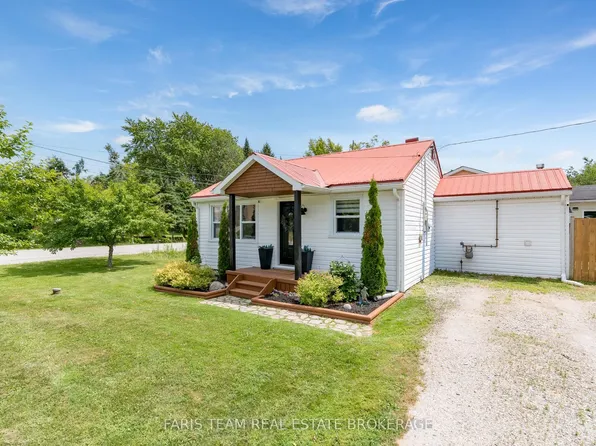 2721 Cumberland Rd, Severn, ON L3V 0V8