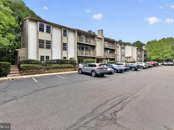 33 Sequoia Ct, Marlton, NJ 08053