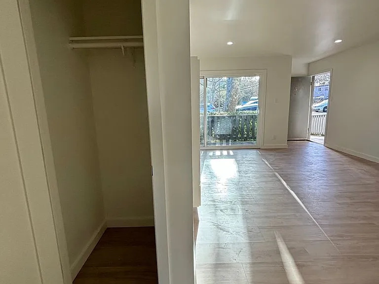529 W. Victoria - 1236 San Pascual — Photo 20
