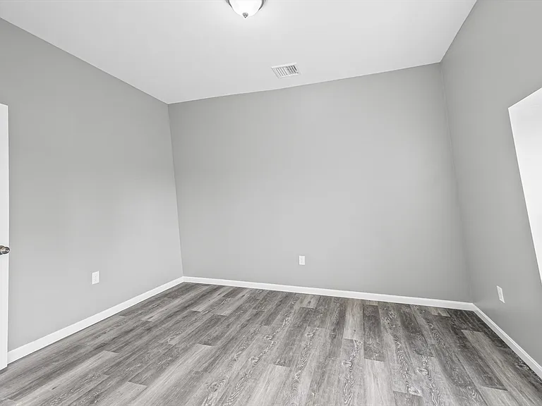 712 Eastern Ave #3 — Photo 6