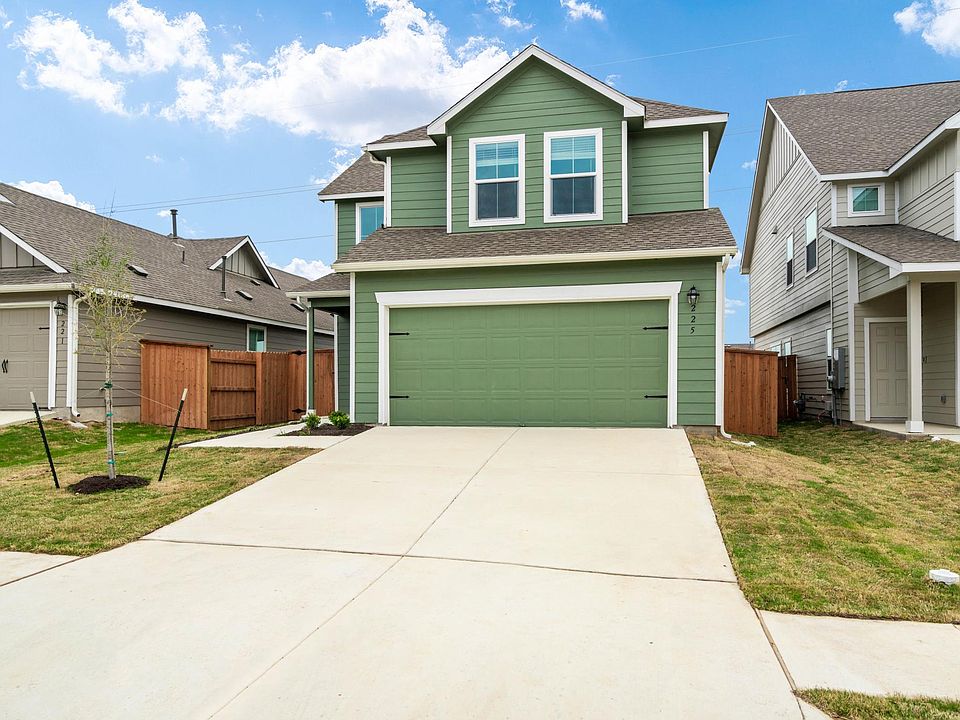 1st image of 225 Majestic Cedar Dr