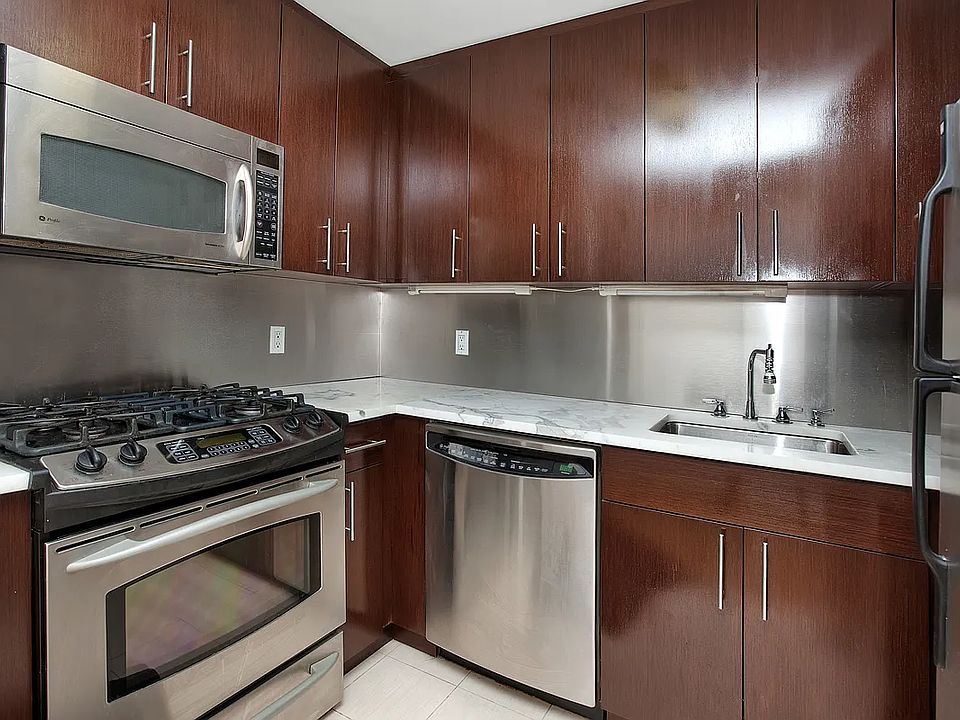 1st image of 350 W 53rd St APT 5F