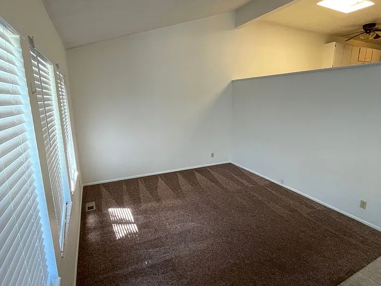 1893 E Jeremy Ct — Photo 8