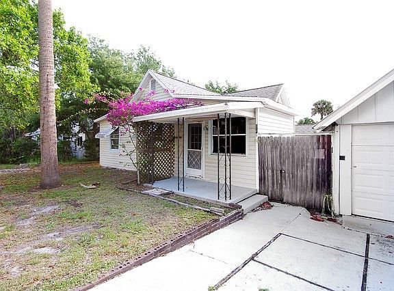 4th image of 1044 Louisiana Ave