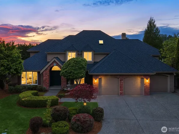 2215 271st Court SE, Sammamish, WA 98075