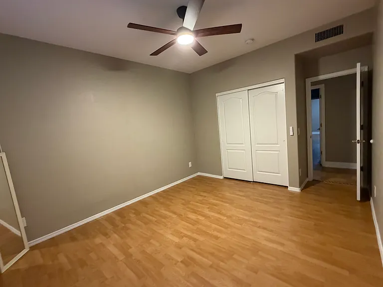 1850 W Desert Ln — Photo 24