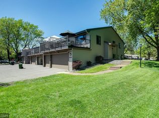 1429 Arden View Dr, Arden Hills, MN 55112