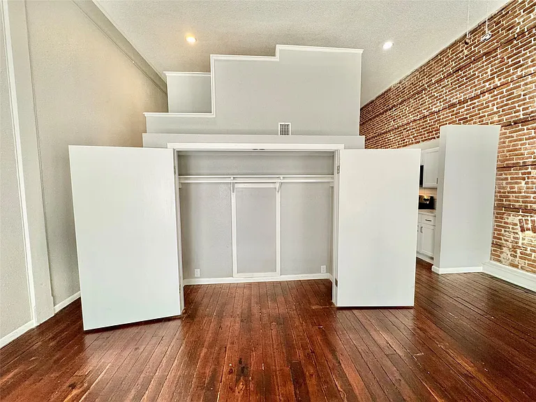 2309 Strand St #2D — Photo 12