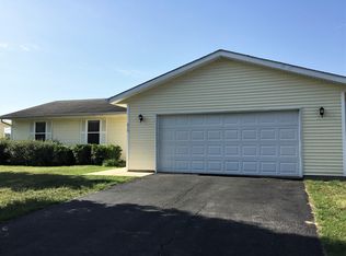 630 Winfield Dr, South Beloit, IL 61080