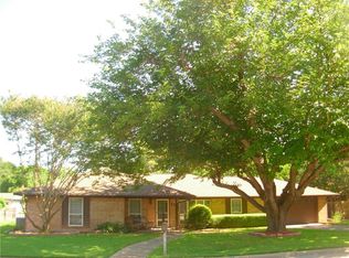 1705 Timbercreek Rd, Benbrook, TX 76126