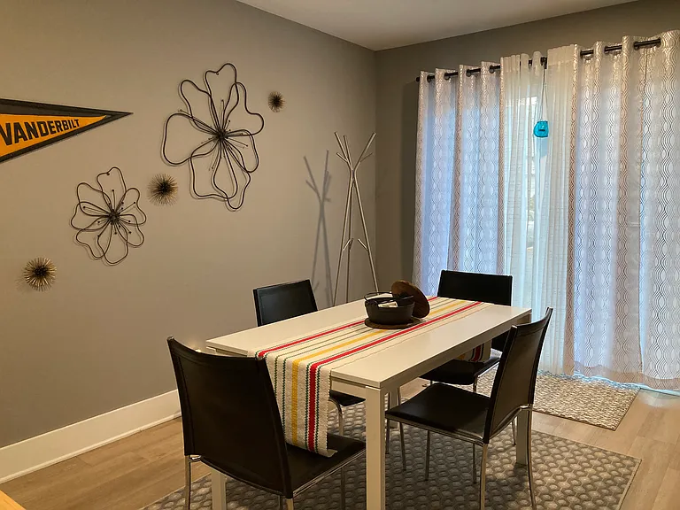 2129 Acklen Ave #8 — Photo 7