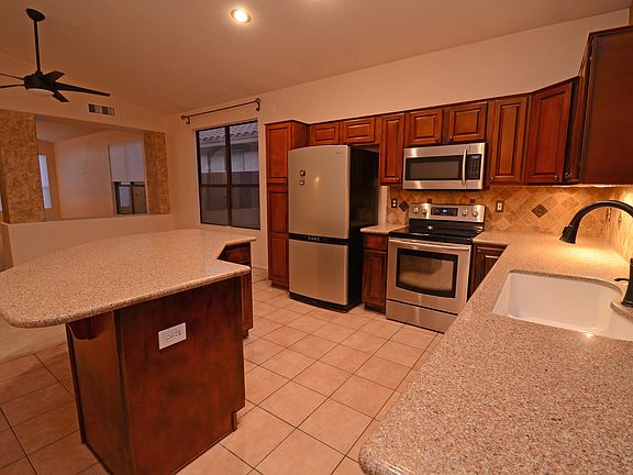 4th image of 4039 W Tonopah Dr