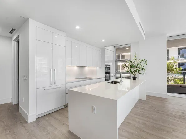 220 LAKE SHORE Drive #702, Lake Park, FL 33403