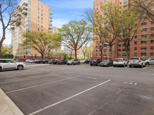 175 Willoughby Street 4J image 14 of 15