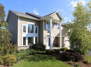 9760 Geisler Rd, Eden Prairie, MN 55347