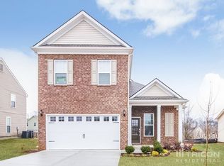 3025 Commonwealth Dr, Spring Hill, TN 37174