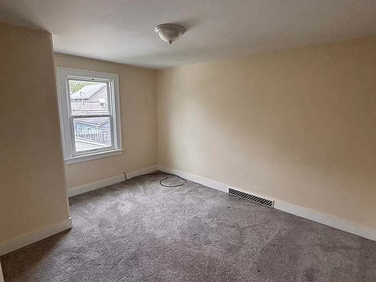230 Saint Lawrence Ave #2 — Photo 8