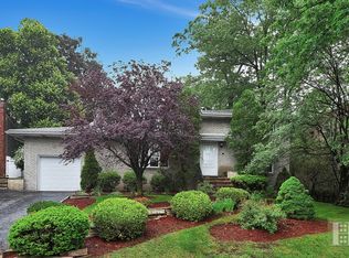 71 Dillingham Pl, Englewood Cliffs, NJ 07632