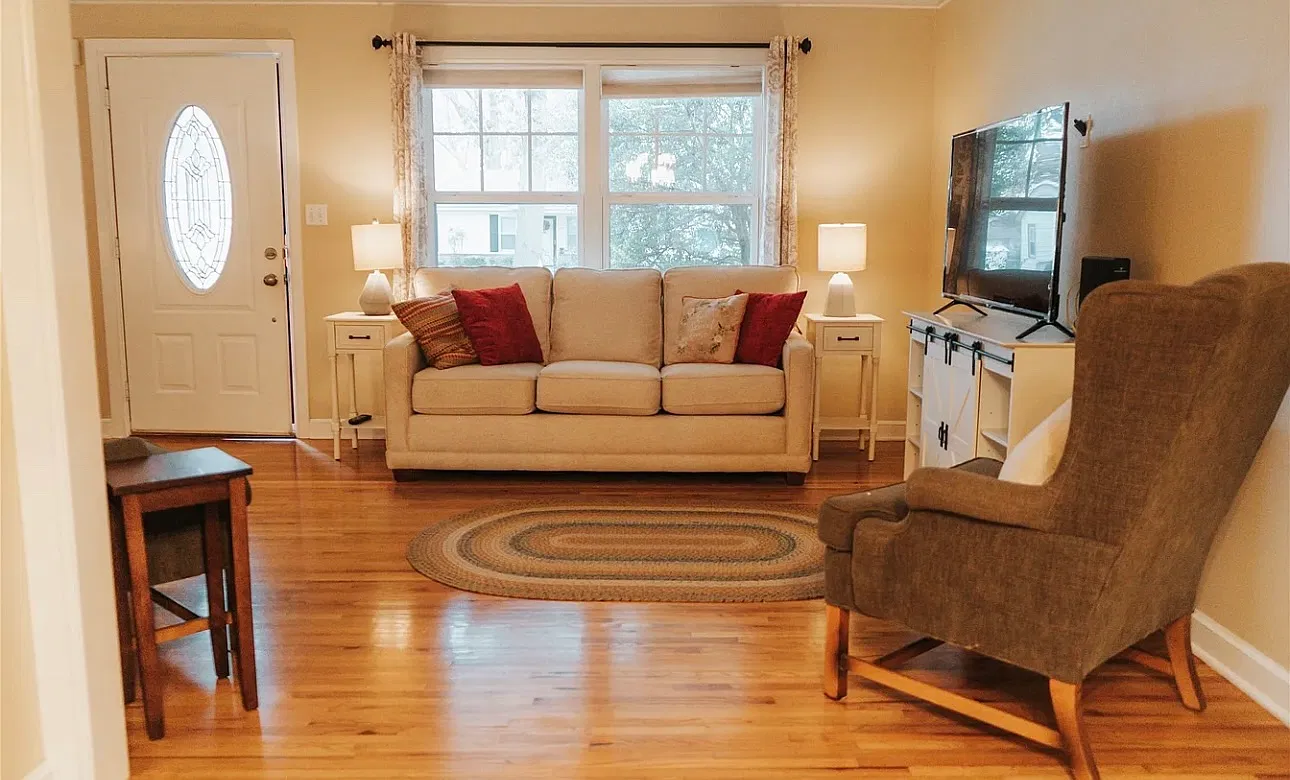 3 bed, 1332 sqft, $1,750 — Photo 3