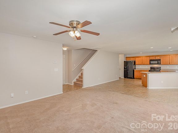 4th image of 6442 Ridgeview Commons Dr