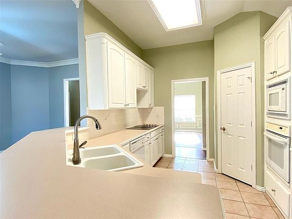 3rd image of 1103 Hartman Ct